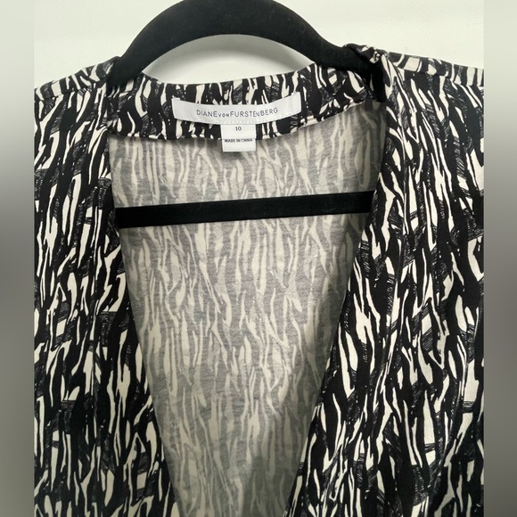 DVF Amelia Wrap Dress - Picture 2 of 5
